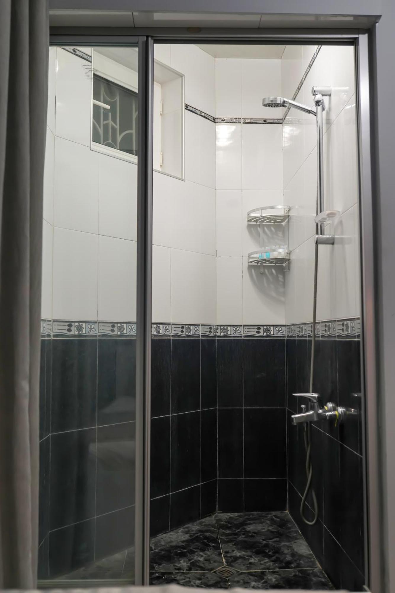 Hotel Ticiani 13 Kutaisi Oda fotoğraf