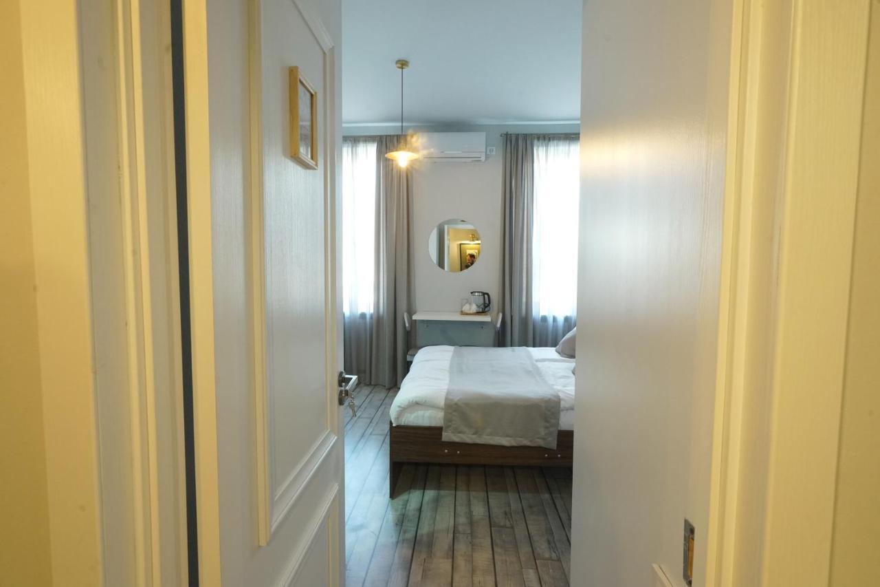Hotel Ticiani 13 Kutaisi Dış mekan fotoğraf